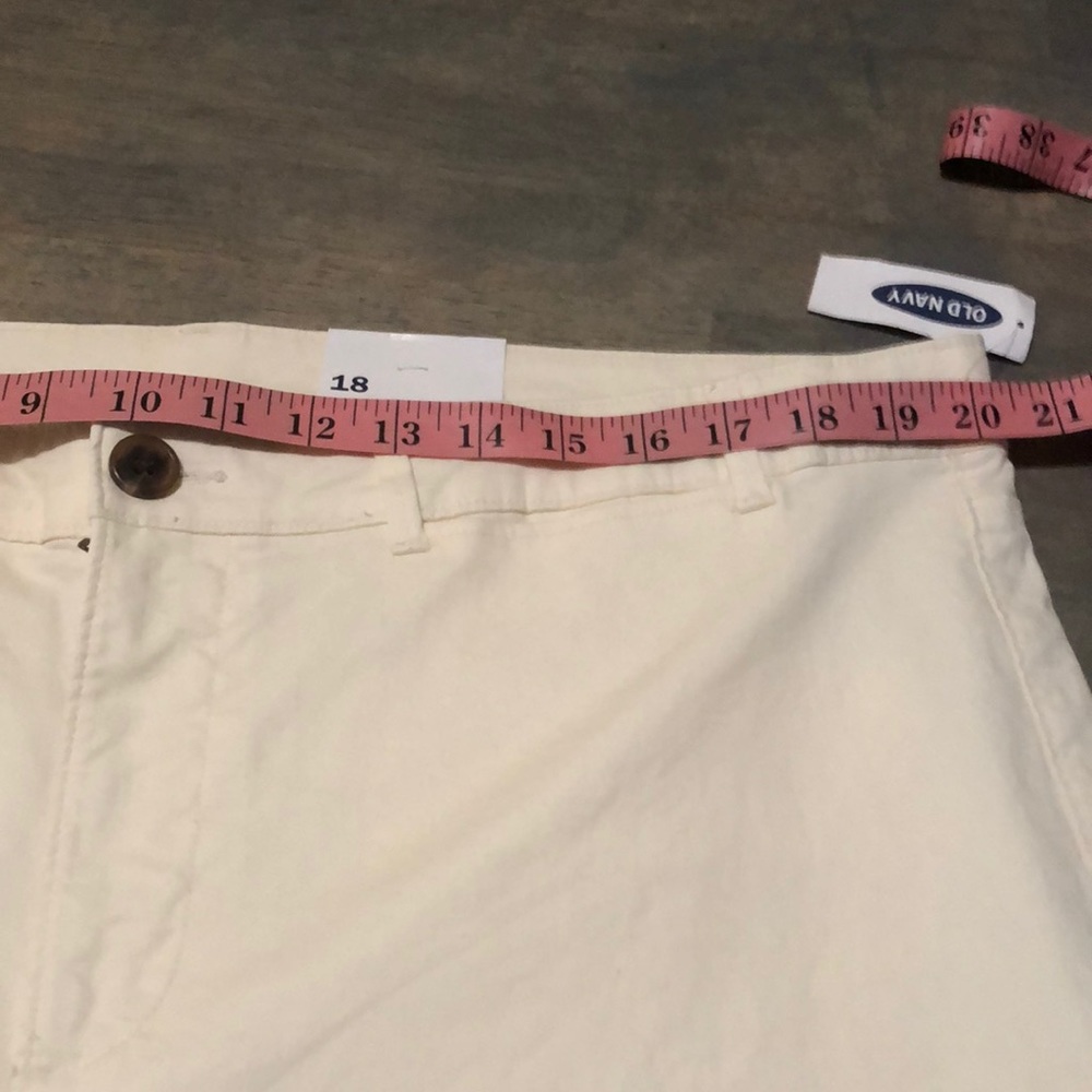 NWT Old Navy cropped pants